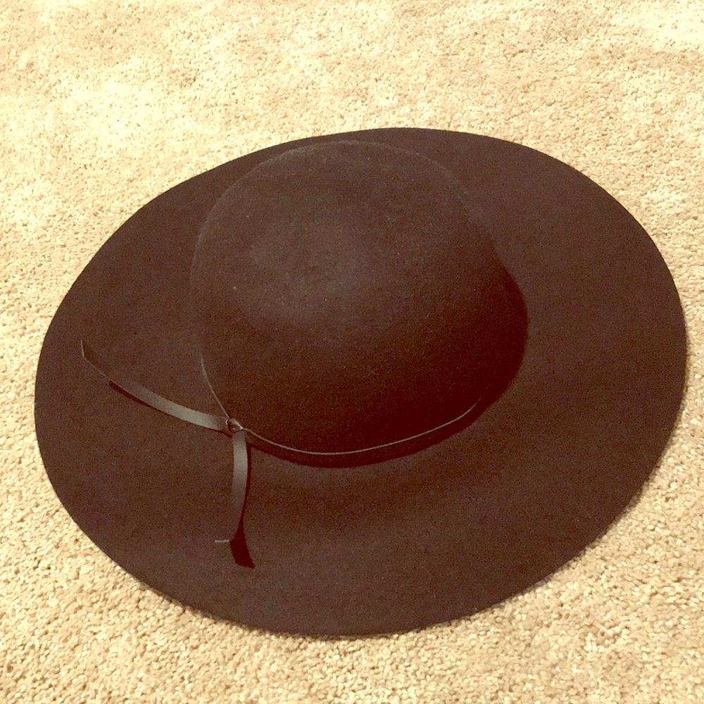 Black felt wide brim floppy hat